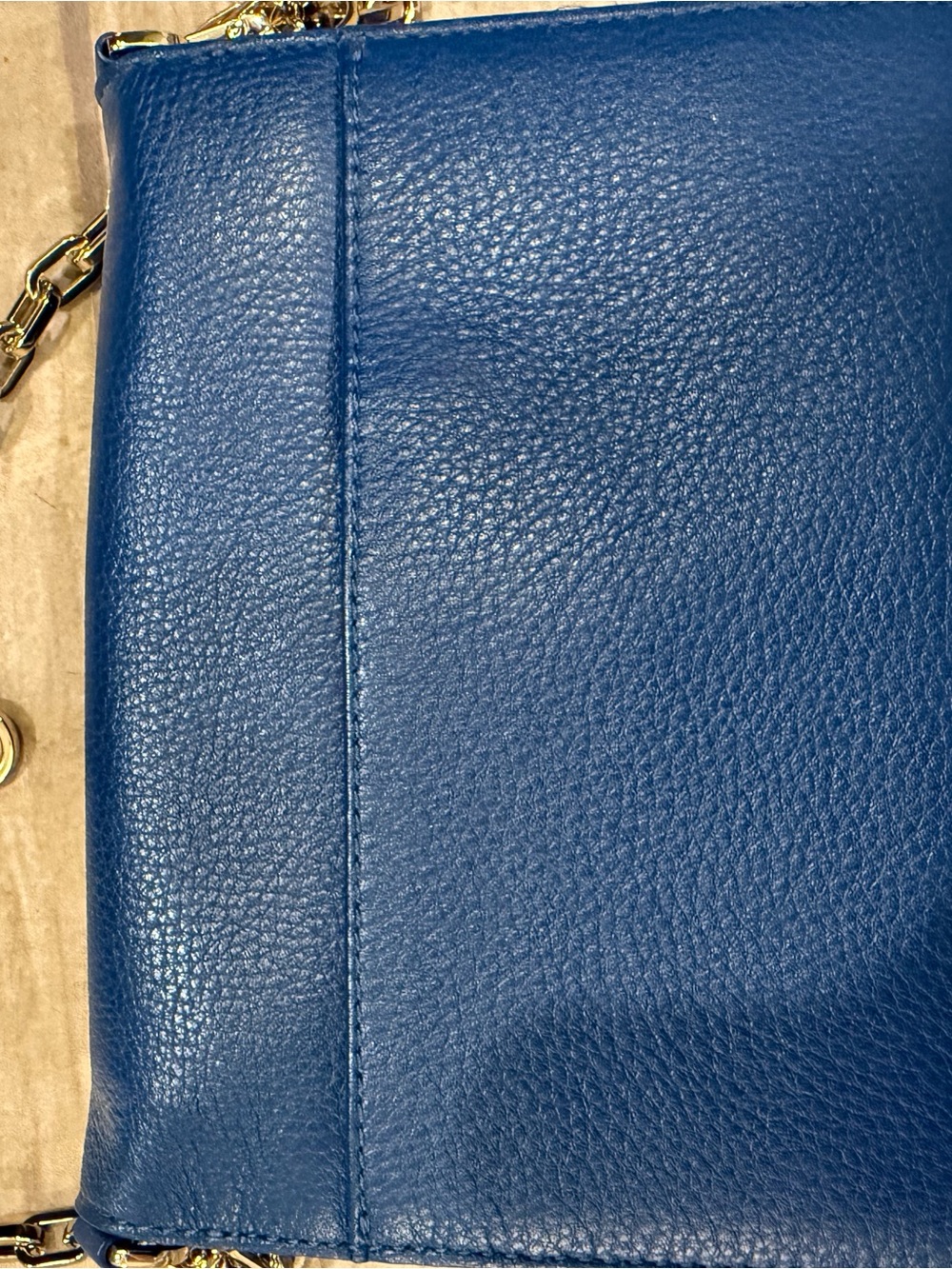 Tory Burch Navy Pebbled Leather Crossbody with Gold Logo - Picture 4 of 7